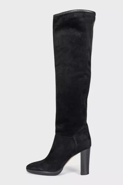 Suede boots with a stacked heel