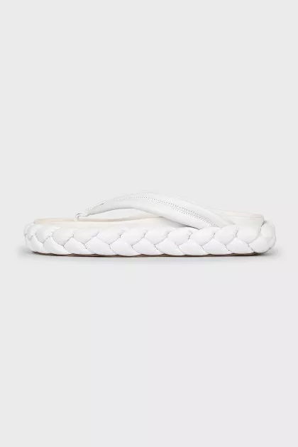 Leather flip-flops with a shaped sole