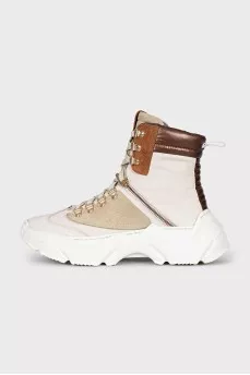 Leather boots with contrasting inserts