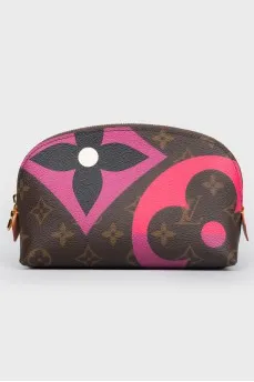 Cosmetic bag in a signal print on a zipper