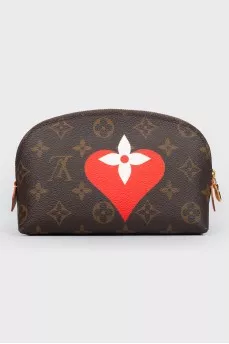 Cosmetic bag in a signal print on a zipper