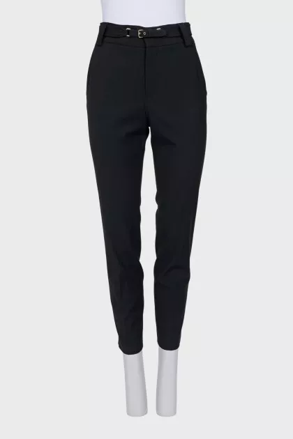 Tapered trousers with a belt