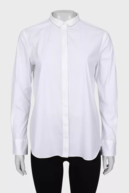White shirt with a decorated collar