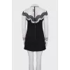 Fitted dress with lace sleeves