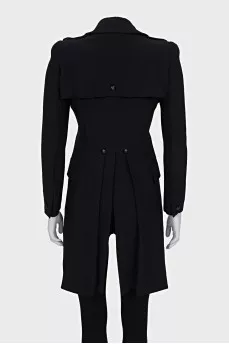 Long jacket with voluminous shoulders