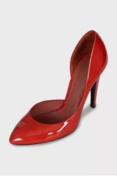 Open toe patent leather shoes