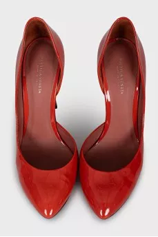 Open toe patent leather shoes