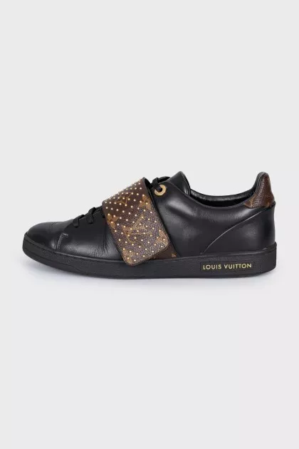Leather sneakers with laces and Velcro