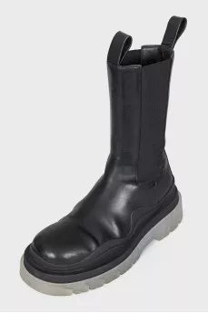 Leather boots with rubber soles