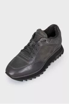 Insulated sneakers made of suede and leather