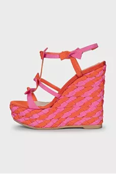 Braided sandals with bows