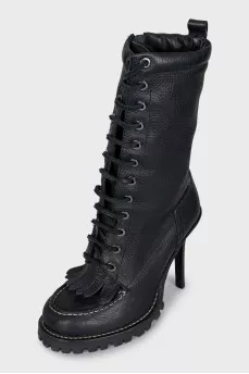 Leather ankle boots with a textured sole