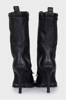 Leather ankle boots with a textured sole