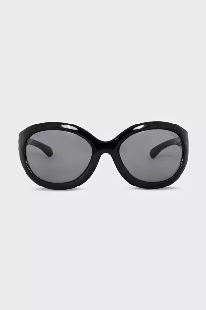Oval sunglasses with logo