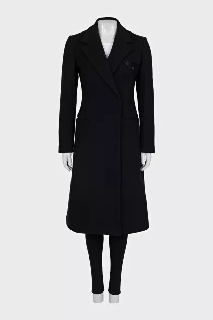 Double-breasted coat with buttons