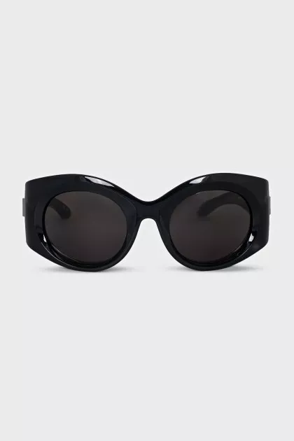 Grand black sunglasses