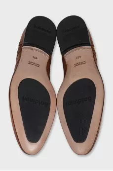 Men's shoes with almond toes