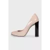 Patent beige leather shoes