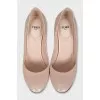 Patent beige leather shoes