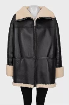 Straight-cut sheepskin coat with a zipper