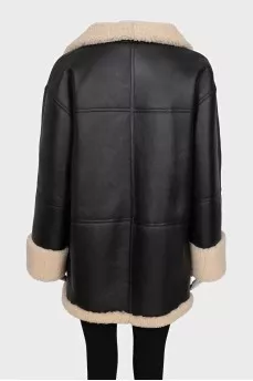 Straight-cut sheepskin coat with a zipper