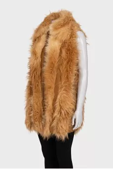 Long pile vest with tag