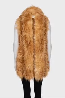Long pile vest with tag