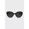 Sunglasses with logos on the temples