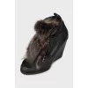 Leather ankle boots with fur inserts