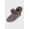 Suede Ugg boots insulated with fur