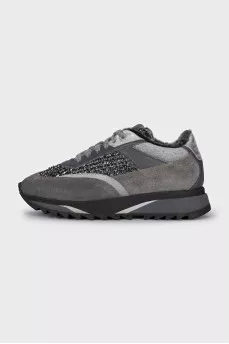 Insulated sneakers made of suede and textile