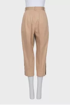 Beige pants with buttons