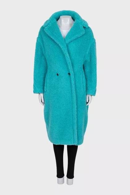 Oversized fur coat made of wool and silk