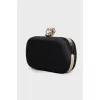 Clutch with a fastener