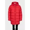 Straight-cut down jacket with a snap-button hood