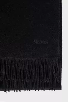 Wide scarf with fringe