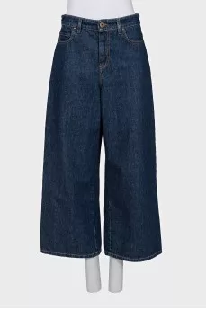 Wide-leg blue jeans