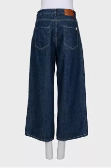 Wide-leg blue jeans