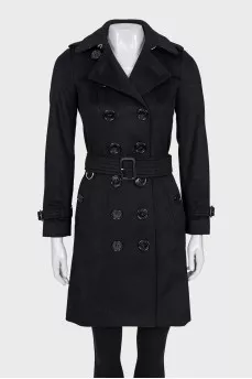 Fitted cashmere coat