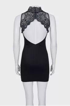 Fitted dress with lace
