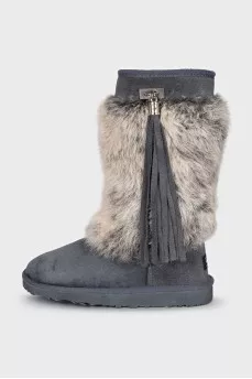 Suede Ugg boots decorated with fur