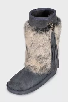 Suede Ugg boots decorated with fur
