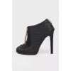 Stiletto ankle boots with zipper 