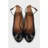 Textile shoes with a gold print