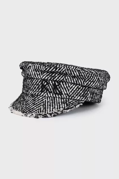 Caps with fringe in a striped pattern