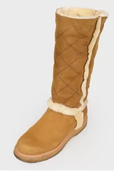 Low-cut quilted boots