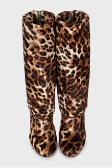 Heeled boots made of shaggy leather