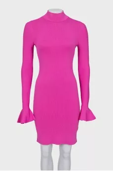 Fitted dress with flared sleeves