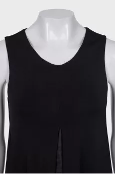 Sleeveless, loose-fitting dress