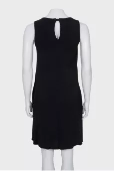 Sleeveless, loose-fitting dress
